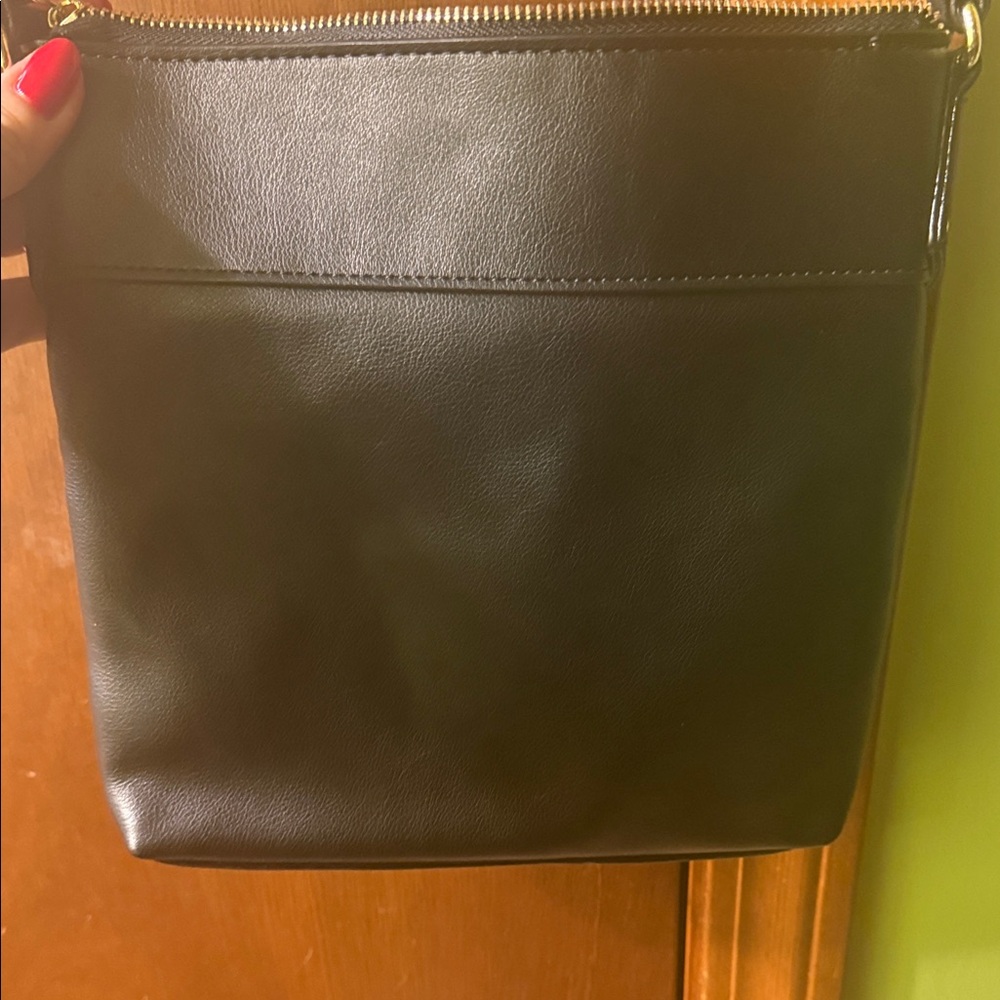 Juicy Couture Elegant Black Crossbody Bag - Picture 4 of 4